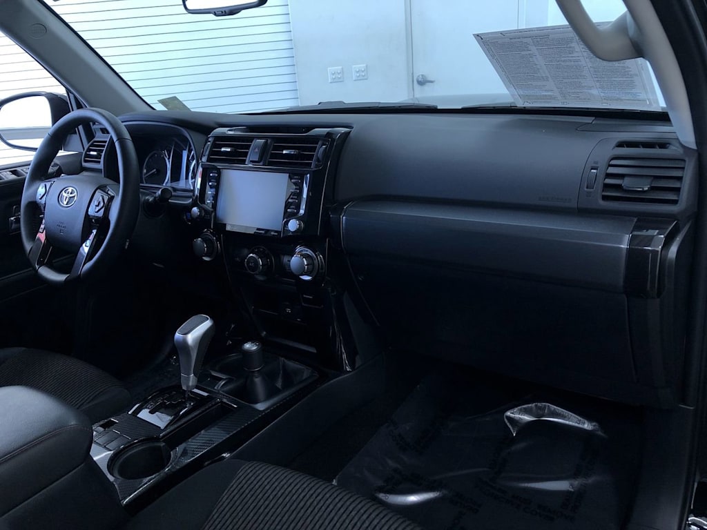2024 Toyota 4Runner TRD Off Road 9