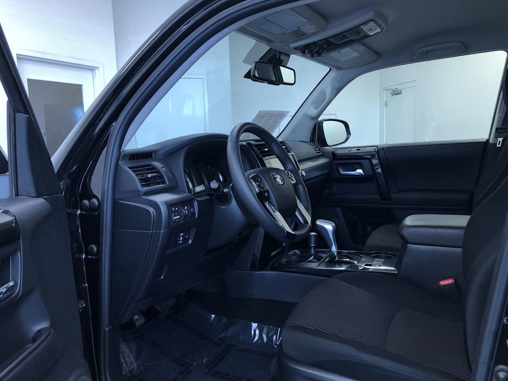 2024 Toyota 4Runner TRD Off Road 10