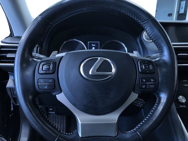 Thumbnail: 2017 Lexus IS - 14
