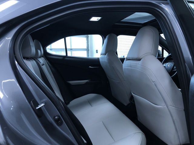 Thumbnail: 2020 Lexus UX - 21