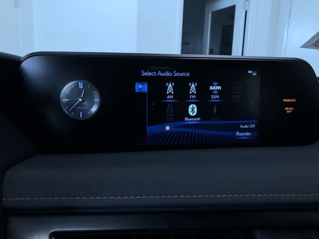 Thumbnail: 2020 Lexus UX - 24