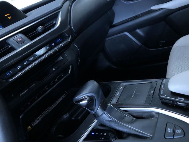 Thumbnail: 2020 Lexus UX - 25