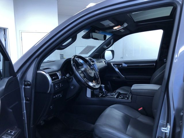 Thumbnail: 2021 Lexus GX - 10