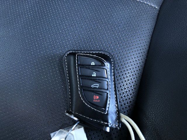 Thumbnail: 2021 Lexus GX - 18