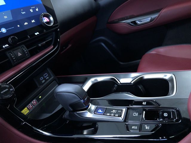 Thumbnail: 2024 Lexus ES - 16