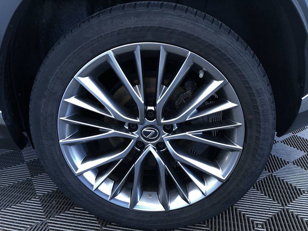 2022 Lexus NX Hybrid 350h Luxury 8