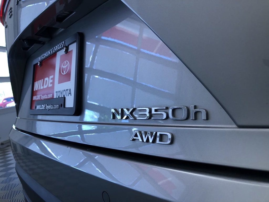 2022 Lexus NX Hybrid 350h Luxury 7
