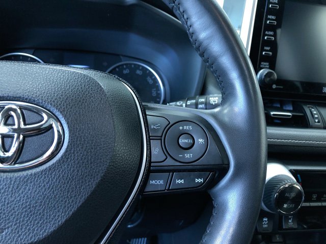 Thumbnail: 2020 Toyota RAV4 - 31