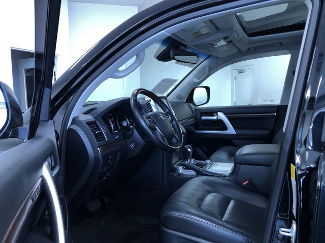 Thumbnail: 2019 Toyota Land Cruiser - 2