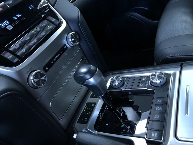 Thumbnail: 2019 Toyota Land Cruiser - 15