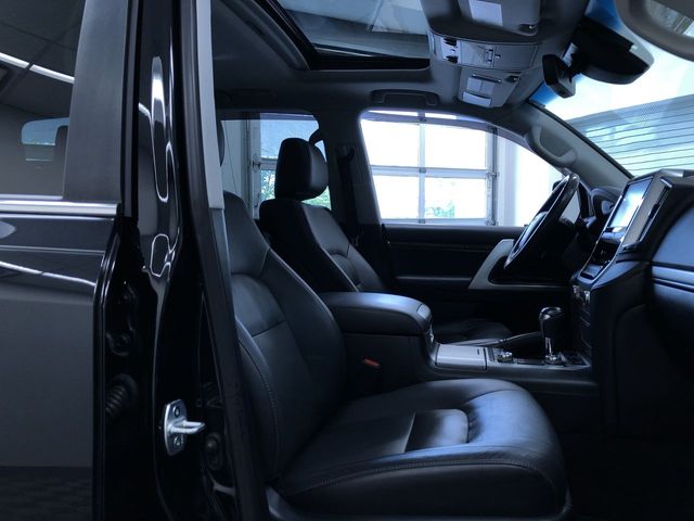 Thumbnail: 2019 Toyota Land Cruiser - 10