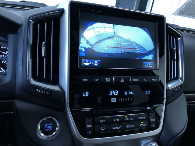 Thumbnail: 2019 Toyota Land Cruiser - 14