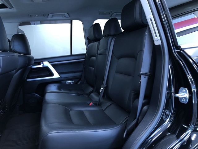 Thumbnail: 2019 Toyota Land Cruiser - 29
