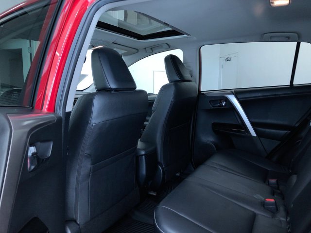 Thumbnail: 2016 Toyota RAV4 - 12