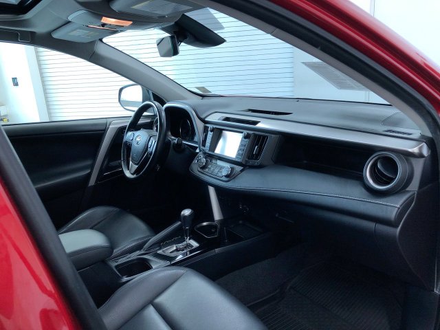 Thumbnail: 2016 Toyota RAV4 - 13