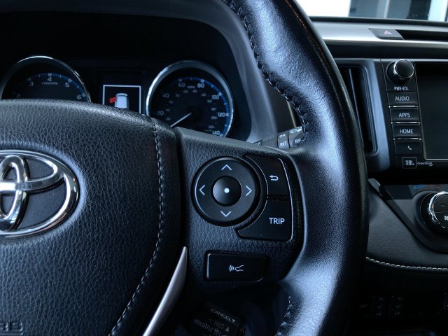 Thumbnail: 2016 Toyota RAV4 - 32