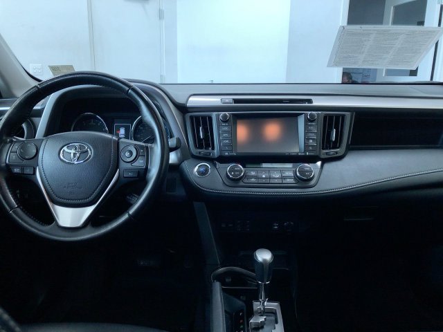 Thumbnail: 2016 Toyota RAV4 - 9