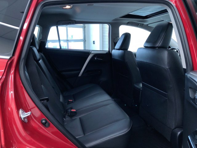 Thumbnail: 2016 Toyota RAV4 - 30