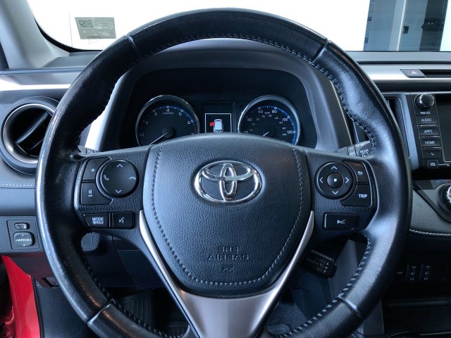 Thumbnail: 2016 Toyota RAV4 - 14