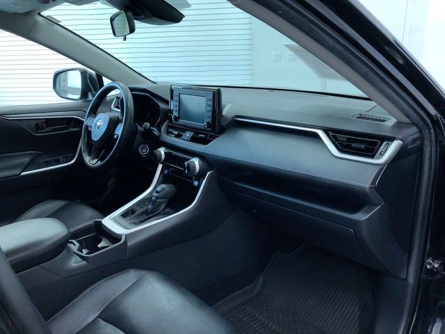 Thumbnail: 2019 Toyota RAV4 - 12