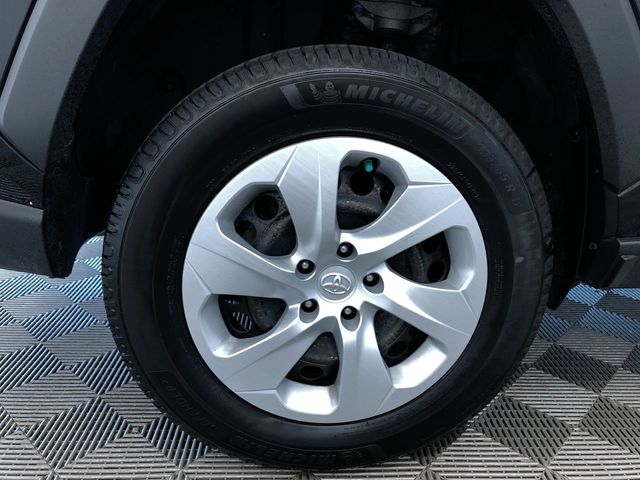 Thumbnail: 2019 Toyota RAV4 - 7