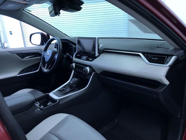Thumbnail: 2019 Toyota RAV4 - 9
