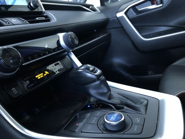 Thumbnail: 2021 Toyota RAV4 - 16