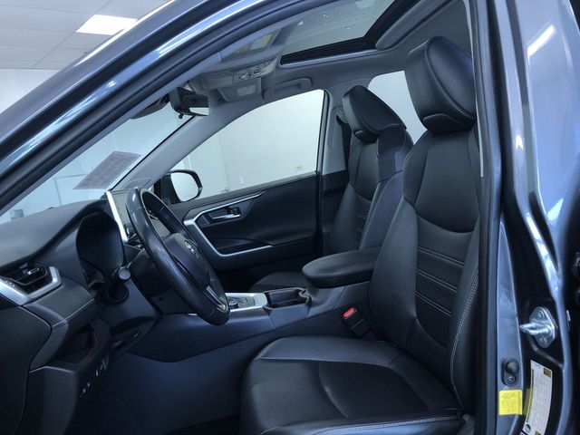 Thumbnail: 2021 Toyota RAV4 - 10