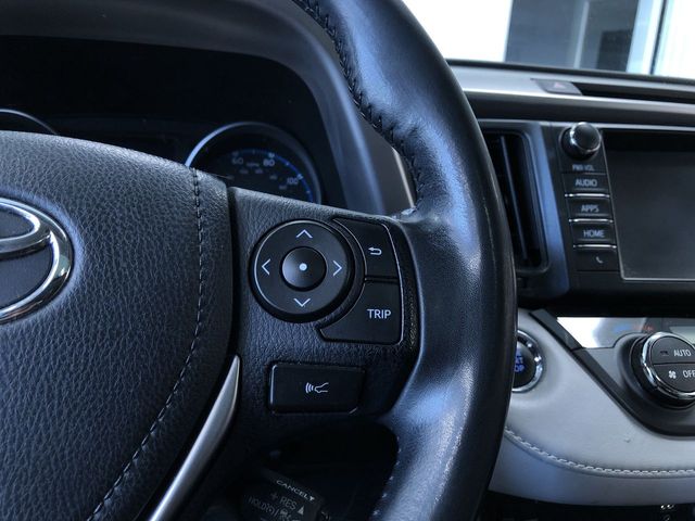Thumbnail: 2018 Toyota RAV4 - 32