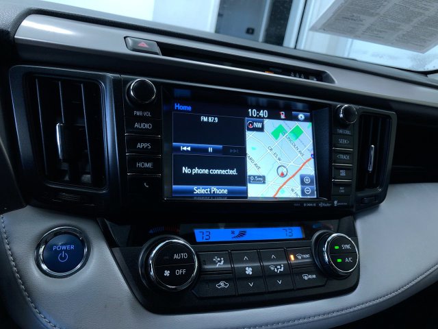 Thumbnail: 2018 Toyota RAV4 - 33