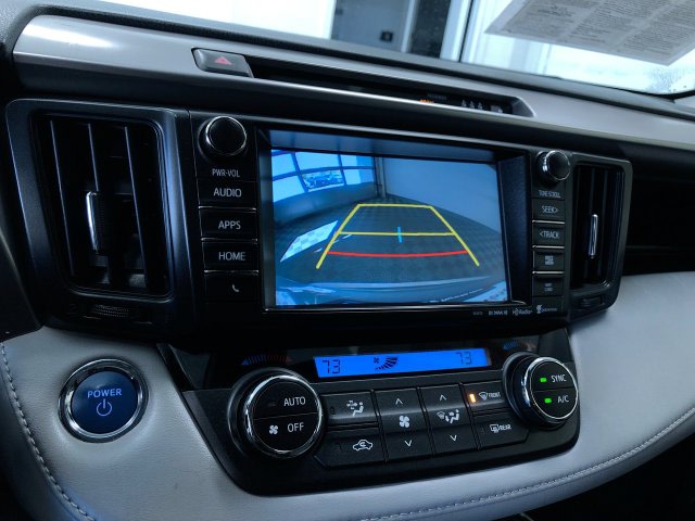 Thumbnail: 2018 Toyota RAV4 - 14