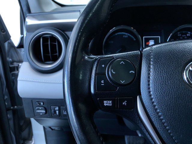 Thumbnail: 2018 Toyota RAV4 - 31