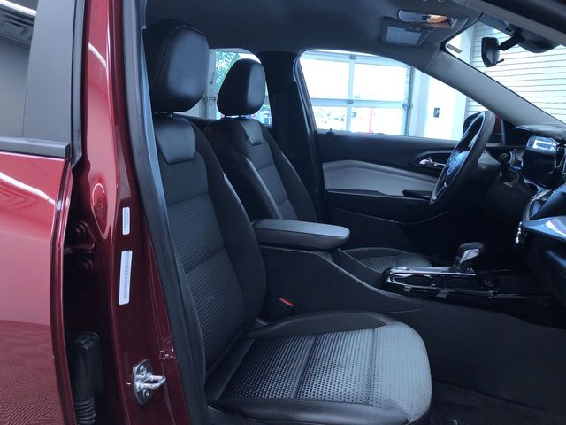 Thumbnail: 2025 Chevrolet Trax - 30