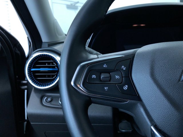 Thumbnail: 2025 Chevrolet Trax - 30