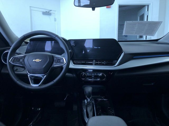 Thumbnail: 2025 Chevrolet Trax - 2