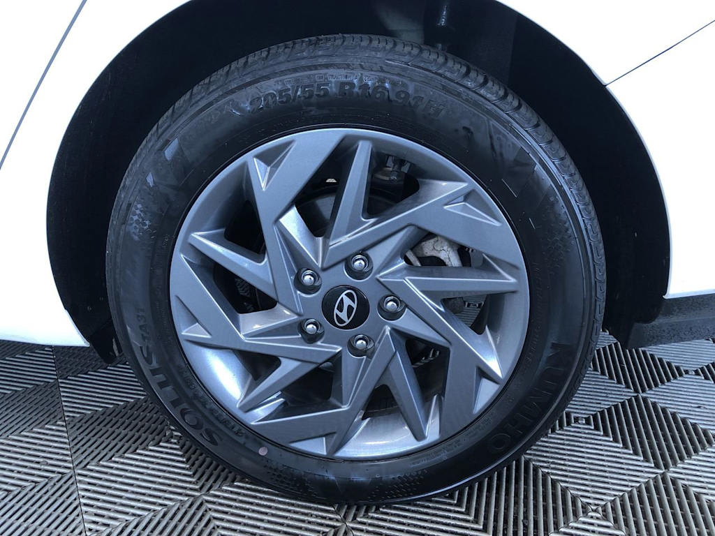 2024 Hyundai Elantra SEL 7