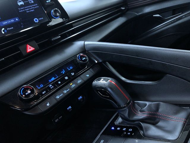 Thumbnail: 2022 Hyundai Elantra - 31