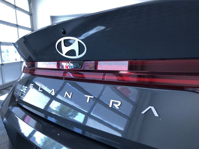 Thumbnail: 2025 Hyundai Elantra - 18