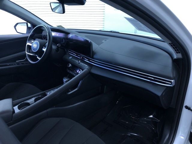 Thumbnail: 2025 Hyundai Elantra - 8