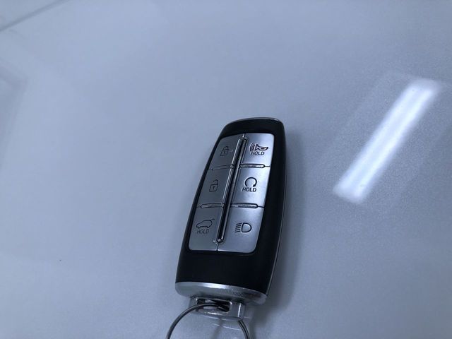 Thumbnail: 2023 Genesis GV70 - 16