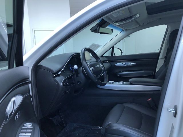 Thumbnail: 2023 Genesis GV70 - 9