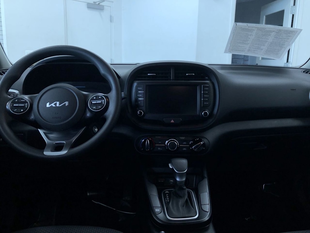 2024 Kia Soul LX 2