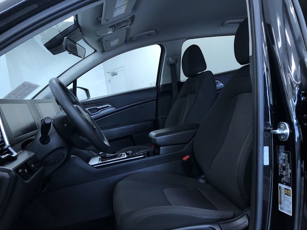 2024 Kia Sportage LX 10