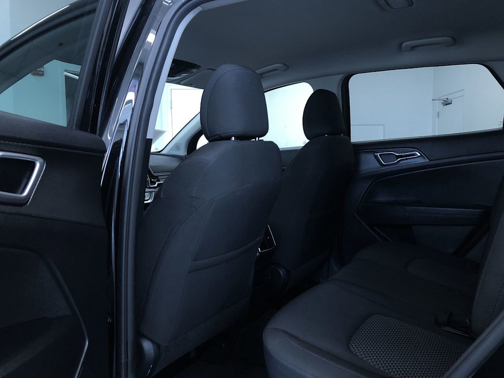 2024 Kia Sportage LX 12