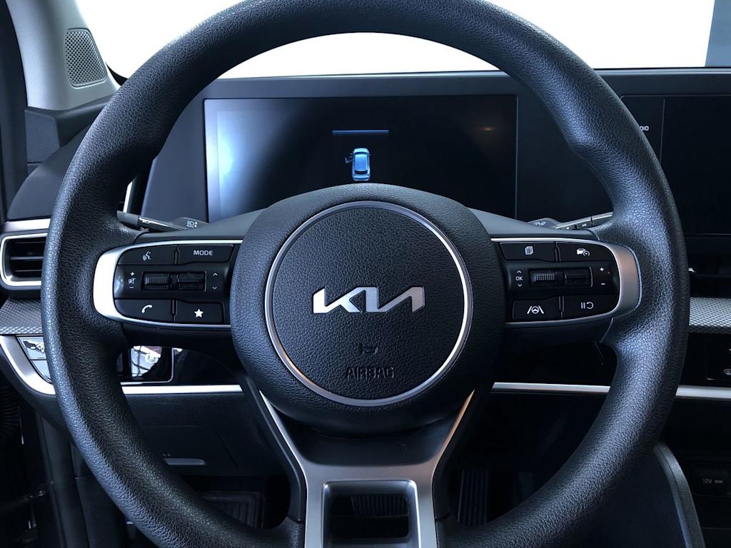 2024 Kia Sportage LX 12