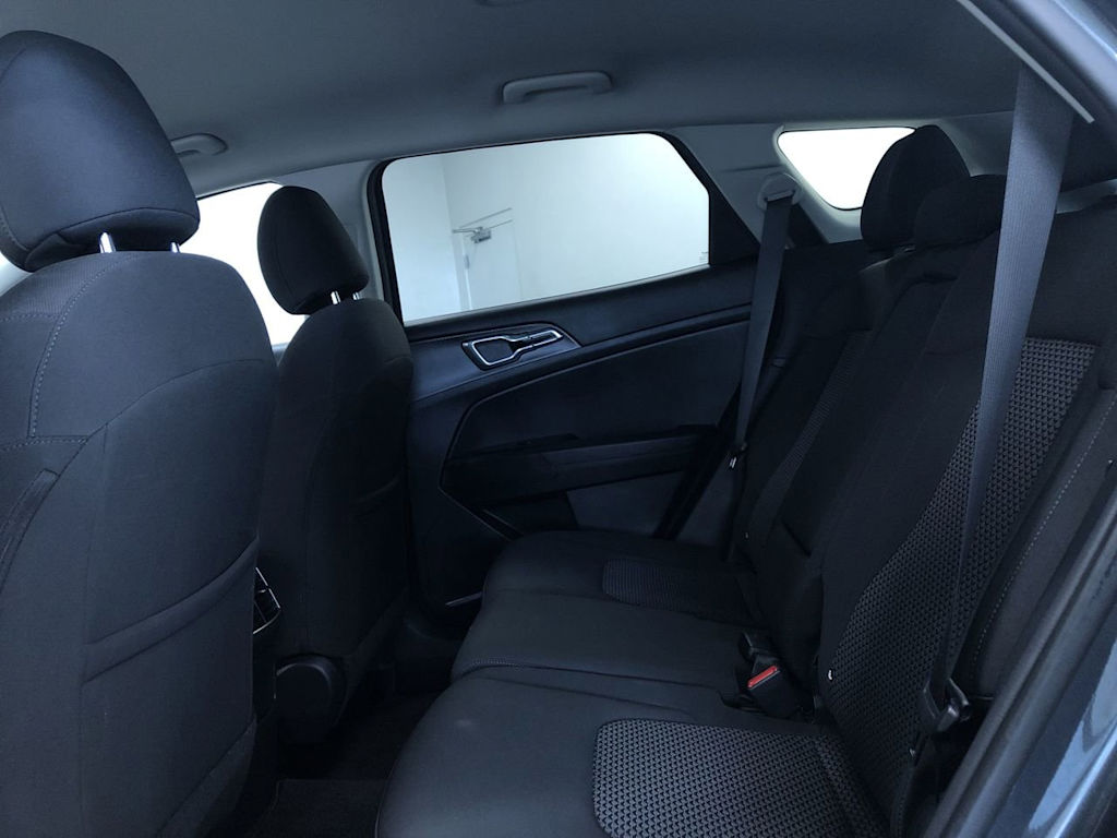 2024 Kia Sportage LX 27
