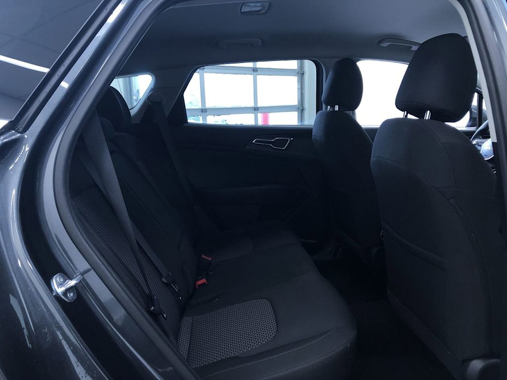 2024 Kia Sportage LX 28