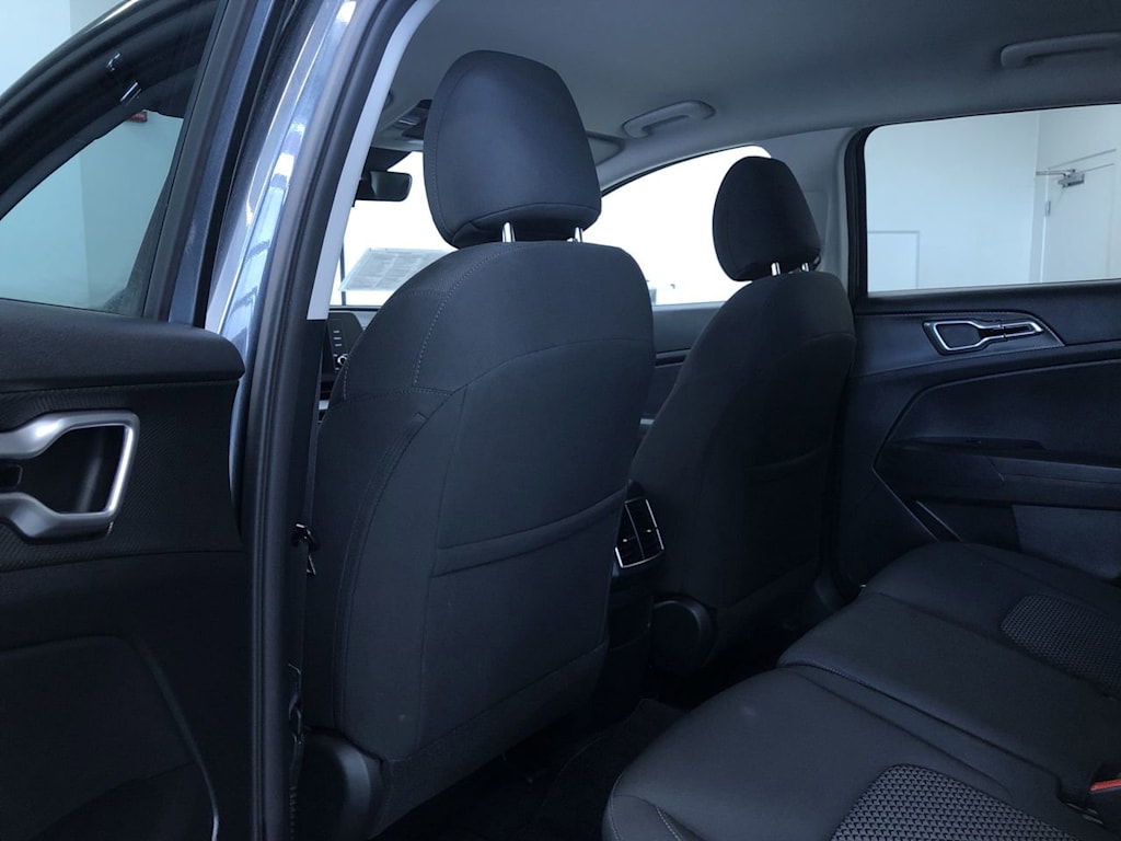 2024 Kia Sportage LX 11