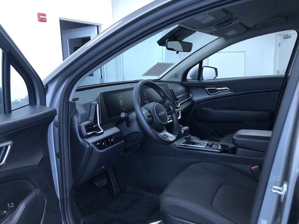 2024 Kia Sportage LX 10