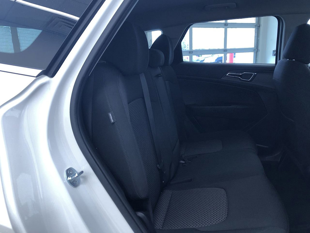 2024 Kia Sportage LX 28